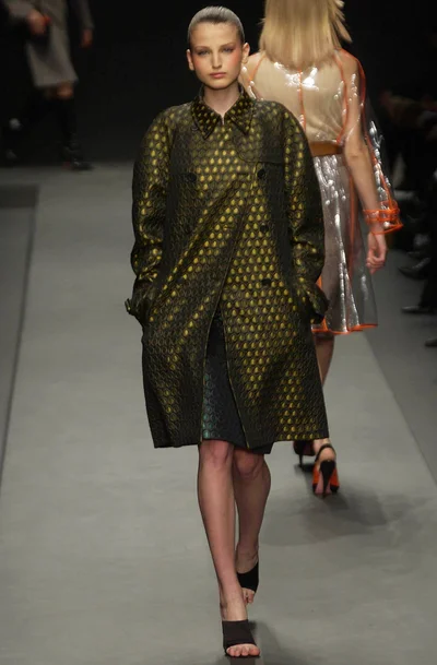 Look 12